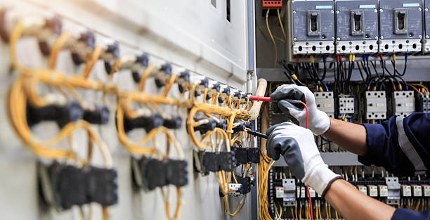 Professional Electrician technician working in Canyon Creek, WA